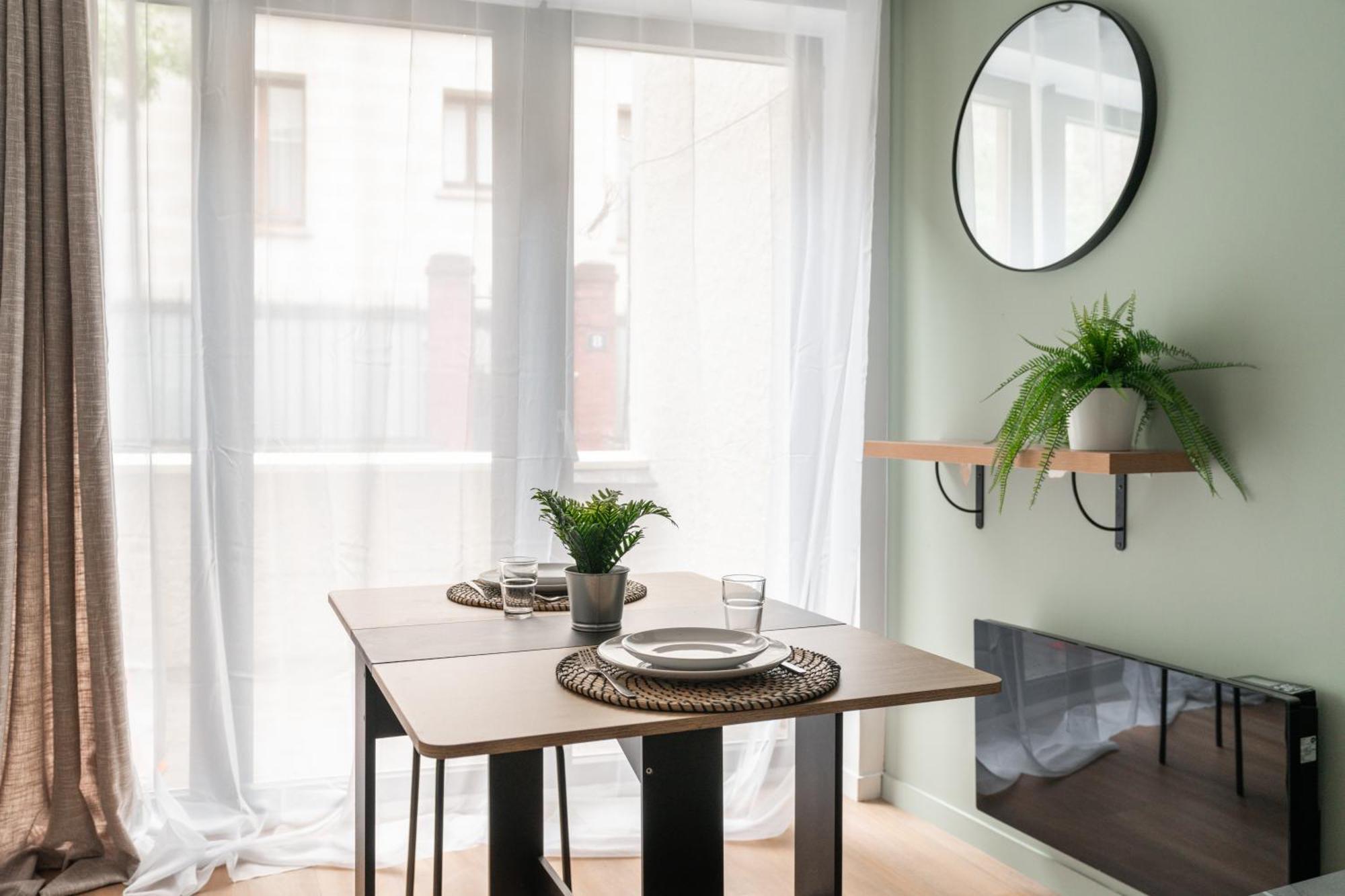 Stunning New In * Parigi