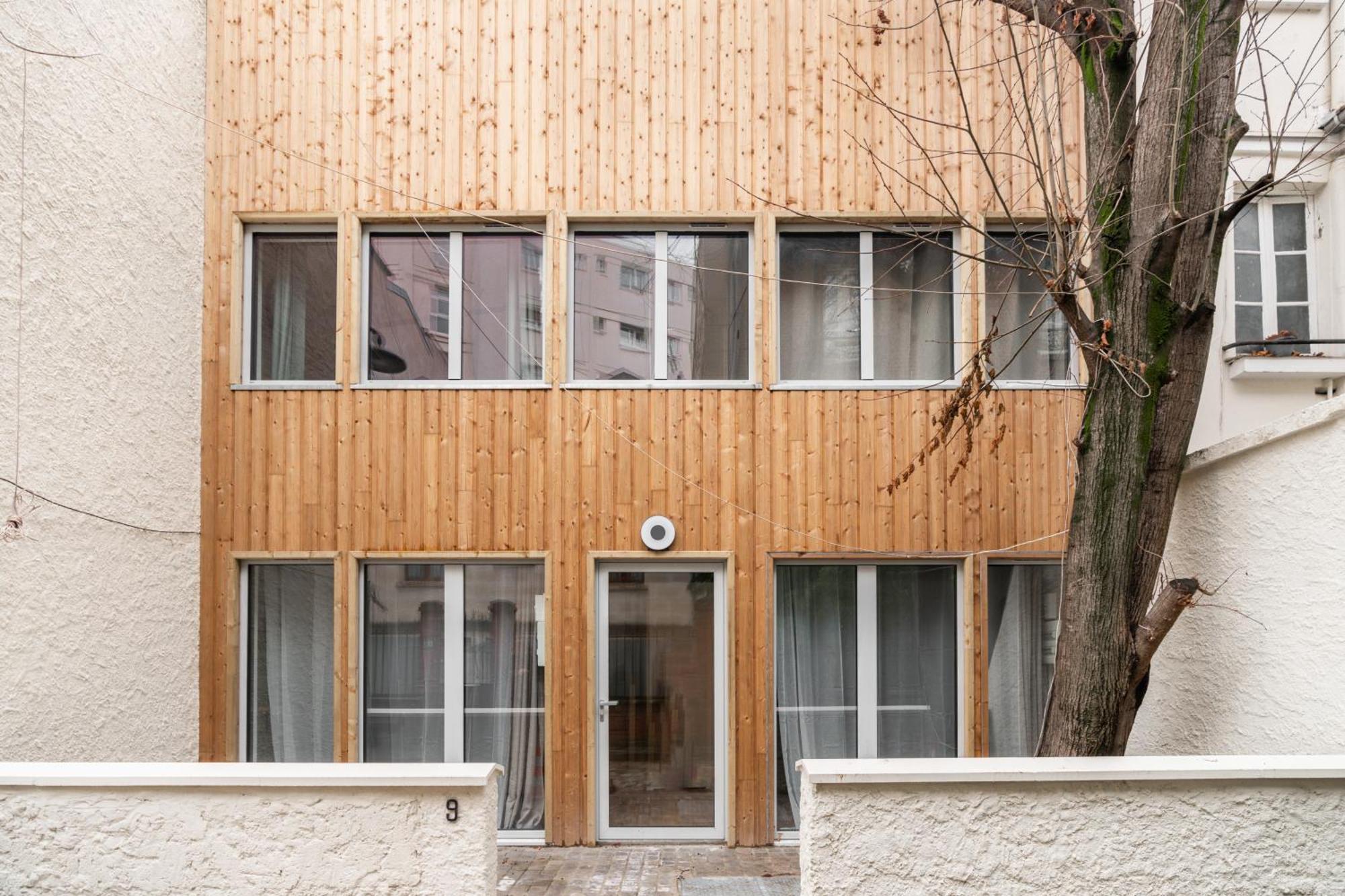 Stunning New In Parigi